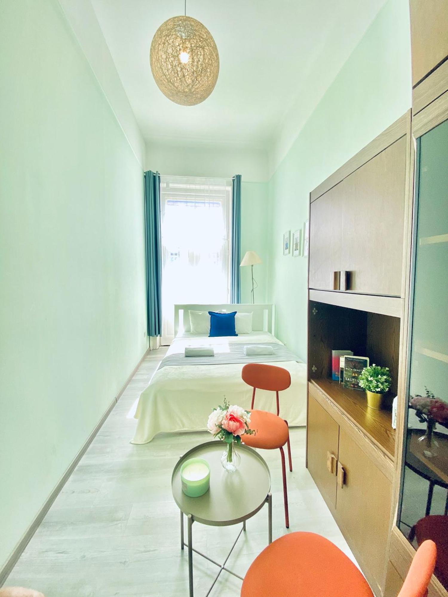 Baross Apartment With Convenience And Style Budapest Eksteriør bilde